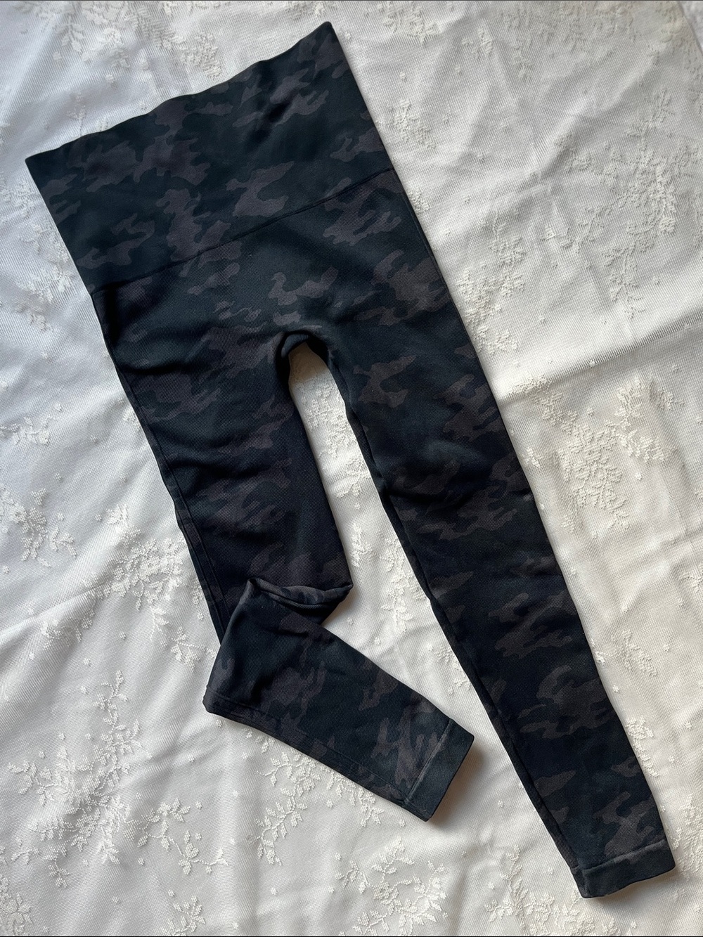 SPANX Black & Charcoal Camo Leggings Seamless Shaping Skinny Full Length MED